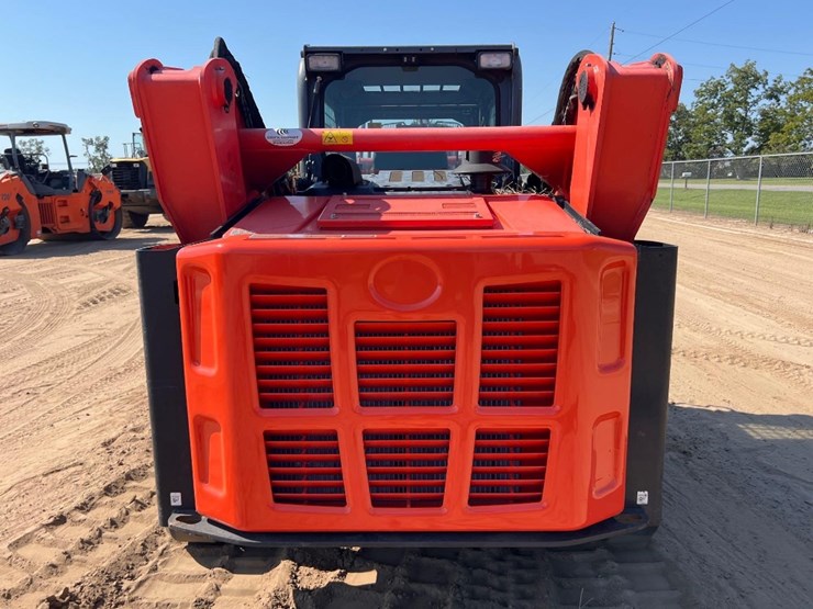 kubota-svl97-2-image-3