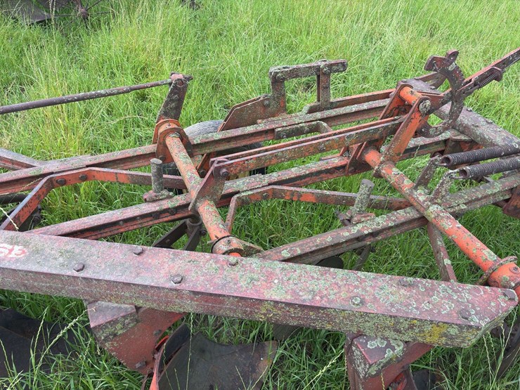 ji-case-5-bottom-14"-pull-type-plow-image-25