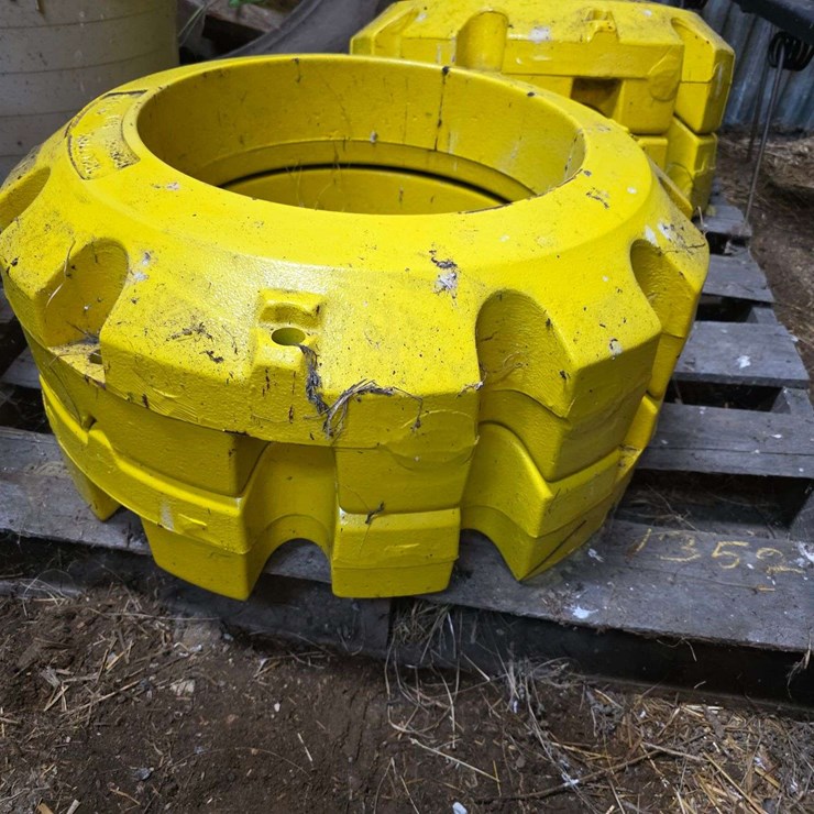 (2) John Deere Rear Wheel Weights, 205KG, Part # in Photos