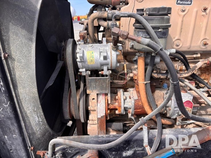 1988-peterbilt-377-image-58
