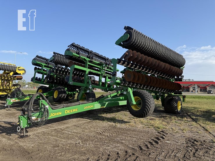 2021-john-deere-2680h-image-1