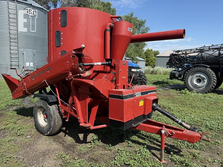 case-ih-1250-image-5