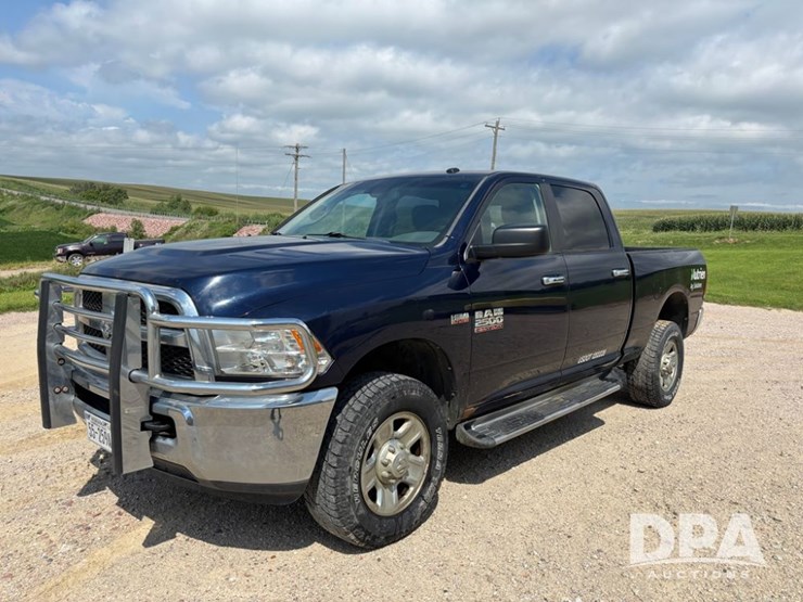 2014-dodge-ram-2500-image-18