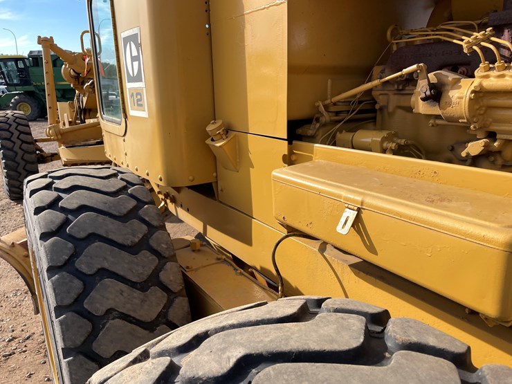 #2026-•-cat-no.12-road-grader-image-22