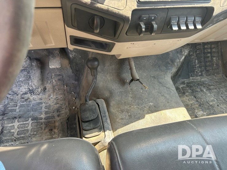 2010-ford-f350-xl-image-22