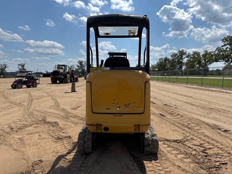 2018-caterpillar-301.7d-image-7