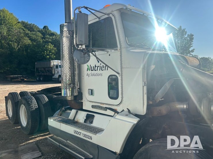1995-freightliner-truck-(pz13851,-unit-40173)-image-8