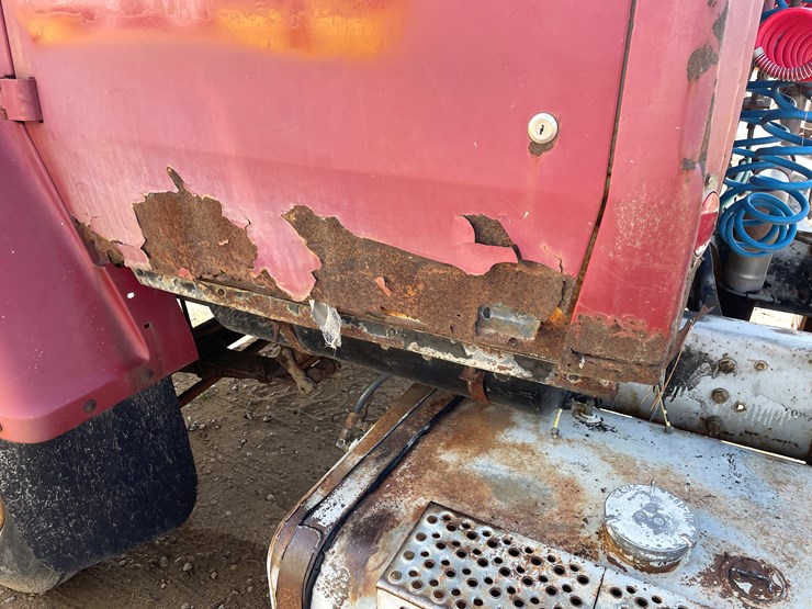 1981-ford-8000-image-22