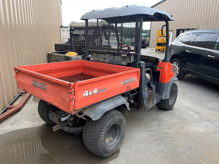 2023-kubota-rtv900-image-3
