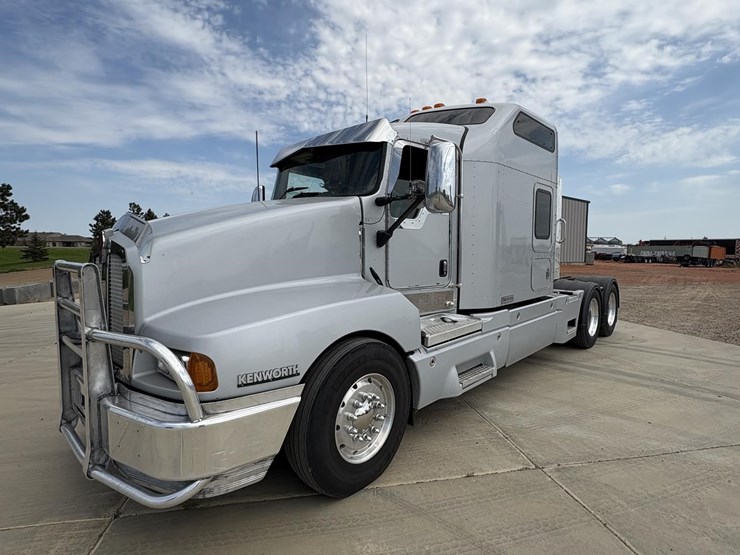 2005-kenworth-t600-image-1