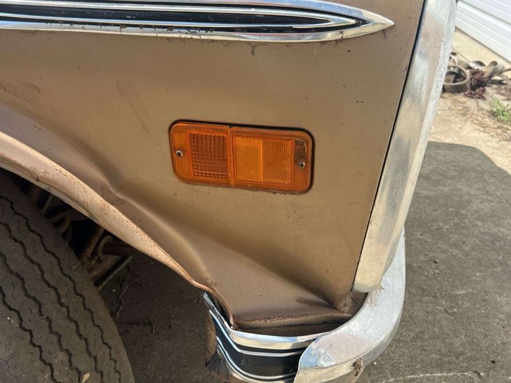 1969-chevy-c20-custom-camper-image-105