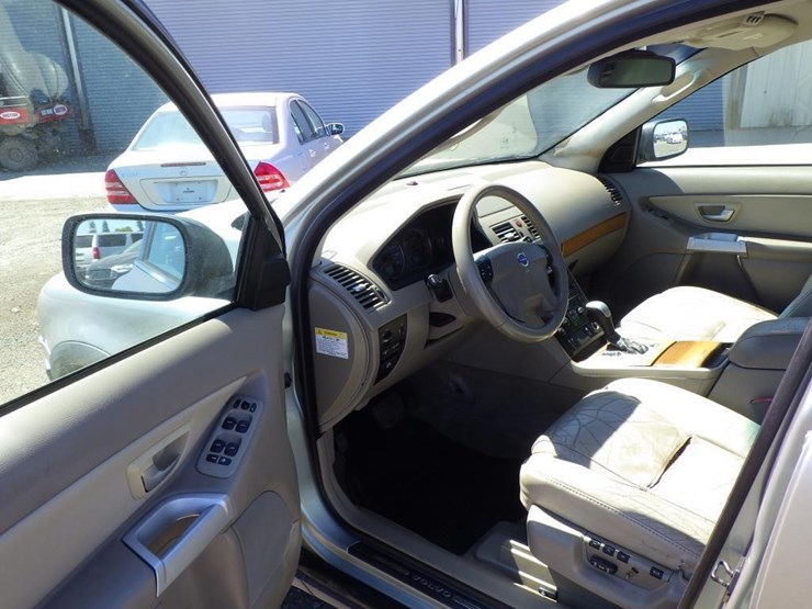 2004-volvo-xc90-image-5