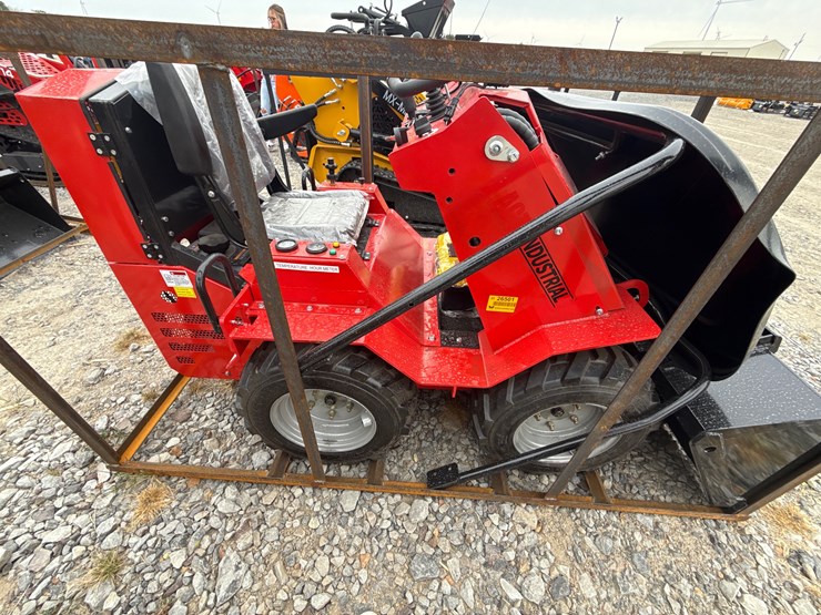 #220-•-#26501-•-unused-agt-sda-140w-compact-wheel-loader-image-10