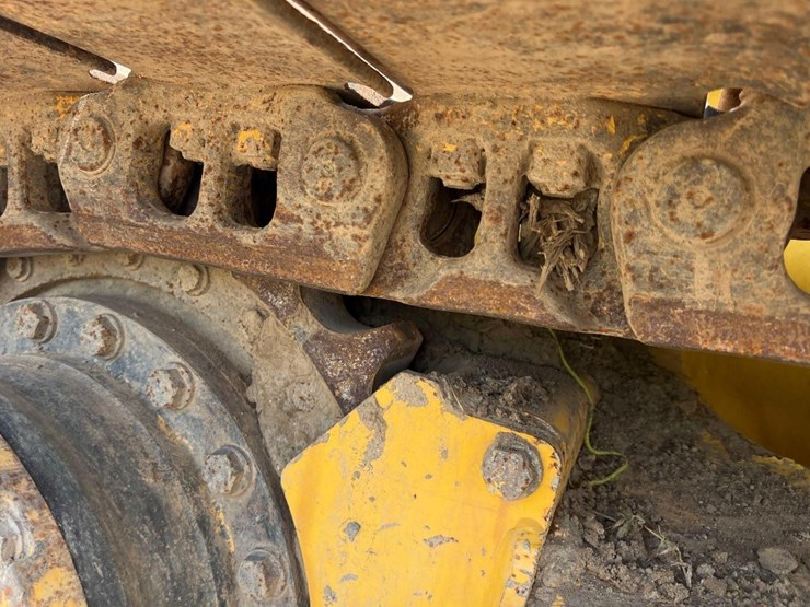 2021-komatsu-d39px-24-image-15