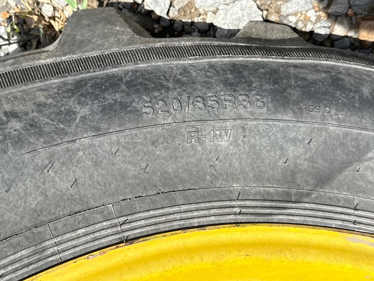 2018-john-deere-r4038-image-10