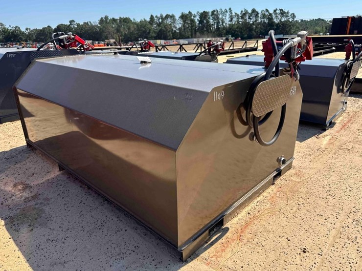 unused-x-star-750-gallon-fuel-tank-image-1