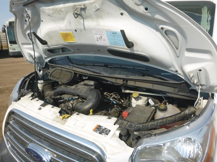 2018-ford-e350-image-13