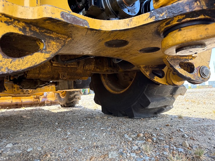 #160-•-#27079-•-caterpillar-f20f-2-4x4-backhoe-loader-image-11
