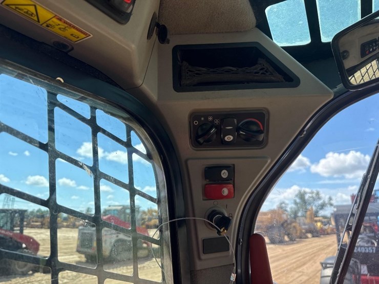 2018-caterpillar-299d2-image-25