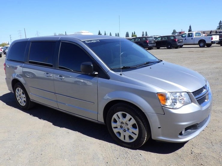 2016-dodge-grand-caravan-image-2