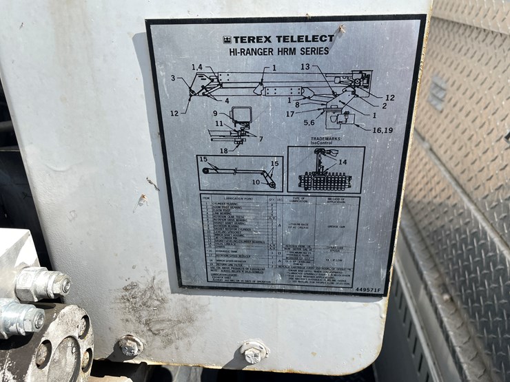 #2132-•-2013-freightliner-bucket-truck-(has-mn-title)-image-38