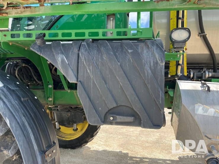 2014-john-deere-r4038-image-64