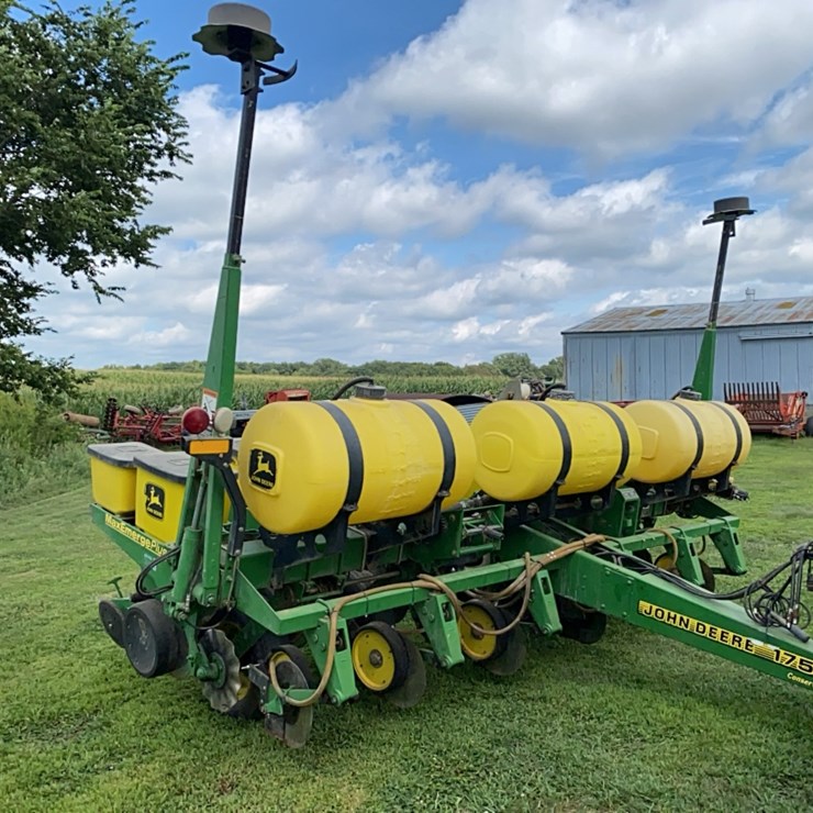 JOHN DEERE 1750