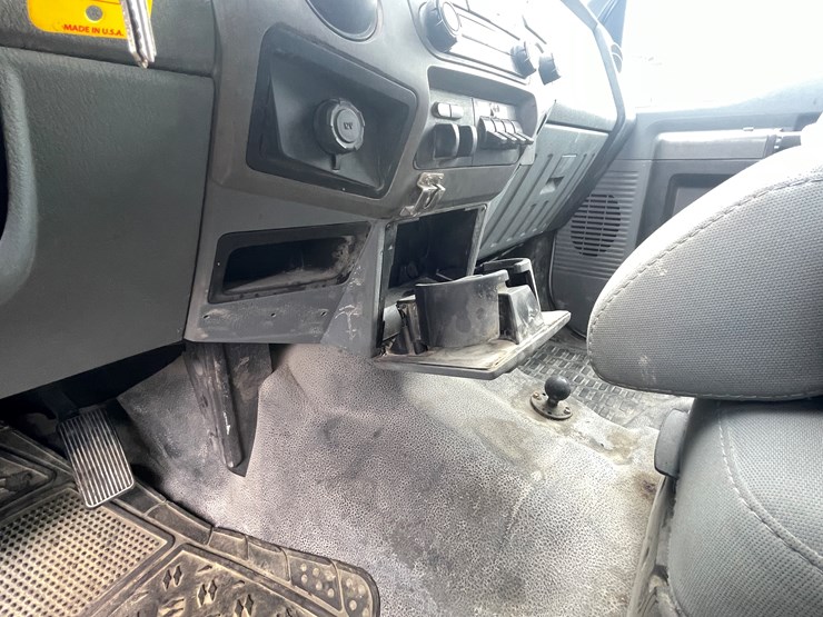 2011-ford-f350-image-24