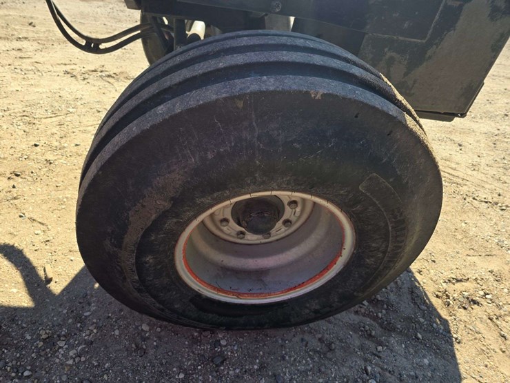 1984-case-ih-2394-image-48