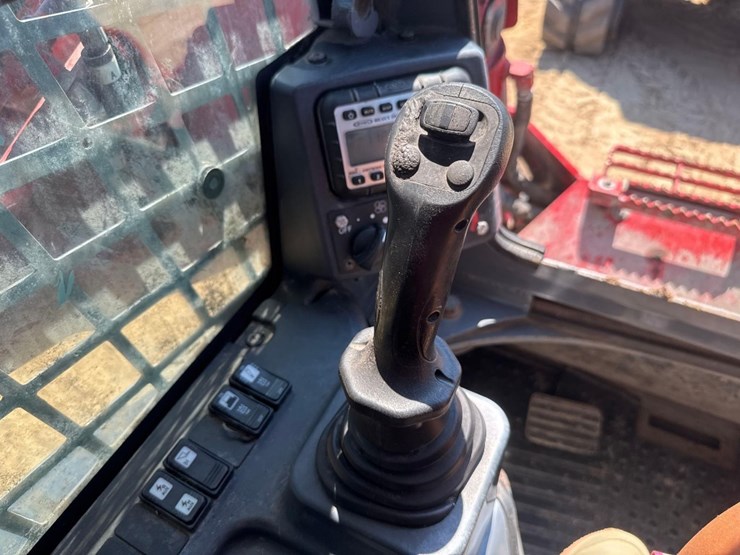 takeuchi-tl12v2-image-25