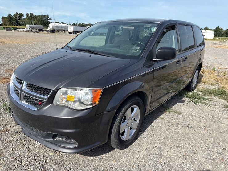 2015-dodge-grand-caravan-image-1