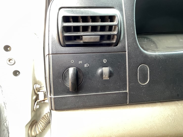 2005-ford-f350-image-45