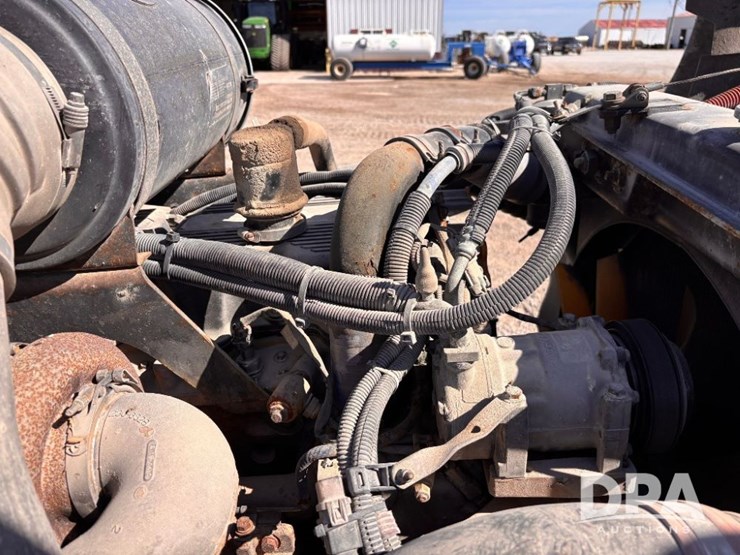 2005-kenworth-t800-image-69