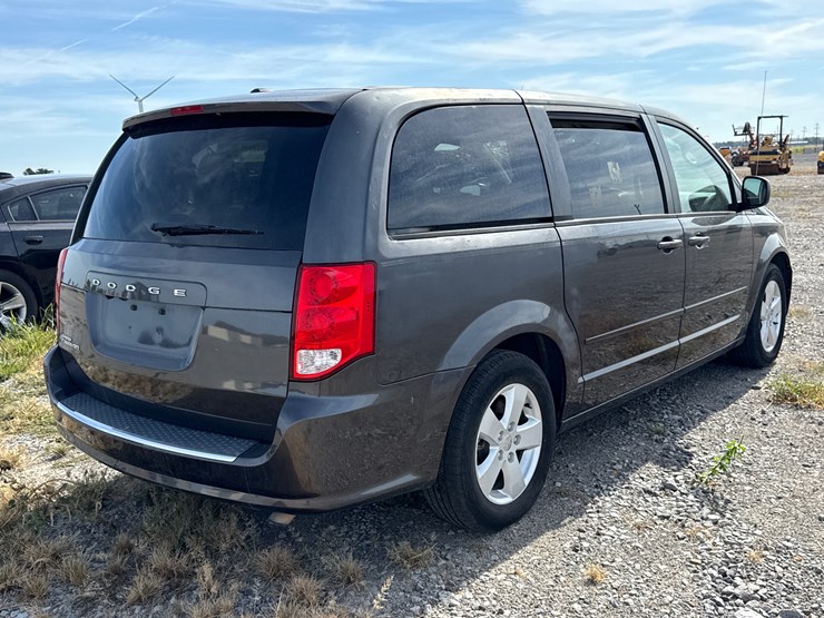 2015-dodge-grand-caravan-image-6