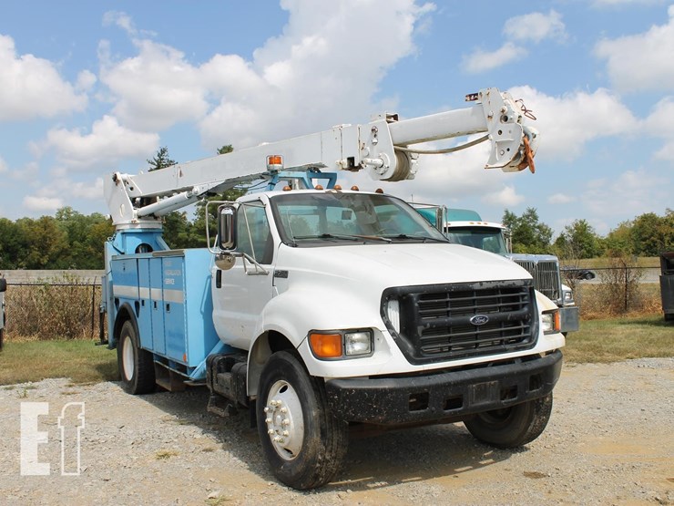 2001-ford-f750-image-1