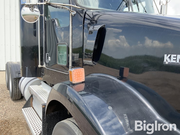 2008-kenworth-t800-image-18
