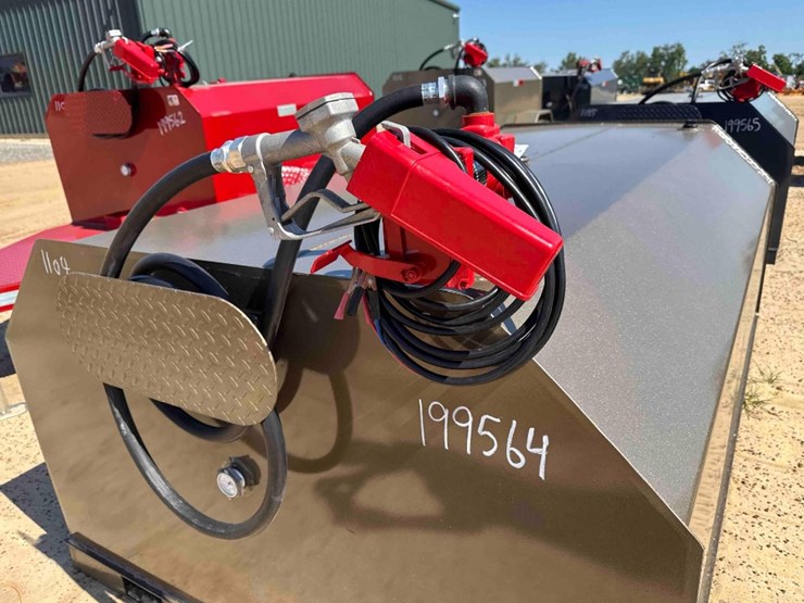 unused-x-star-750-gallon-fuel-tank-image-3