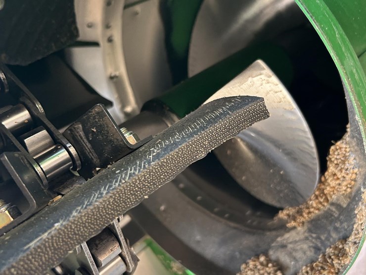 2021-john-deere-s790-image-60
