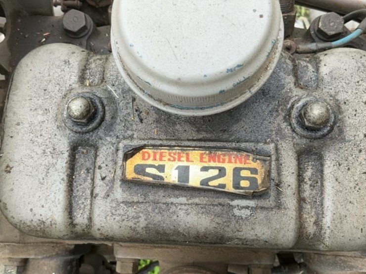 #124-•-massey-ferguson-mf210-tractor-image-24