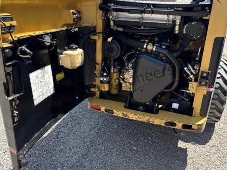 caterpillar-216b-image-16