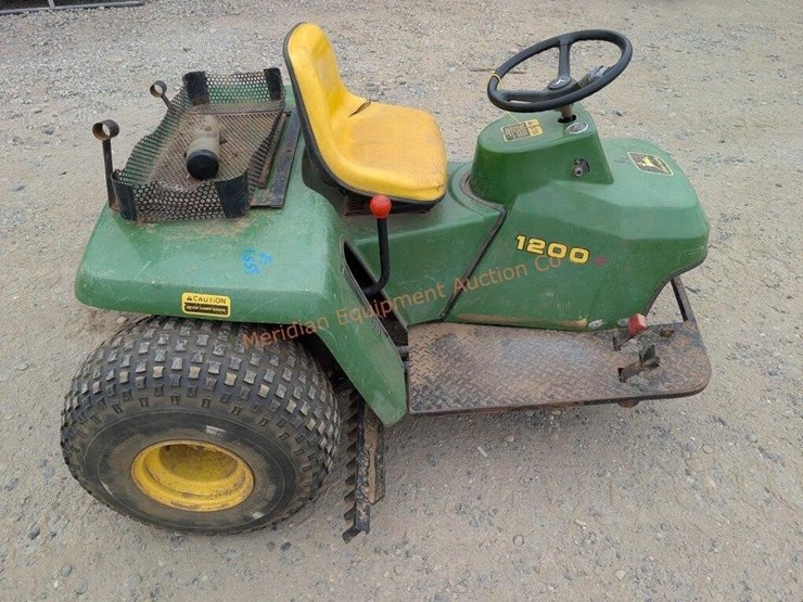 john-deere-1200-image-1