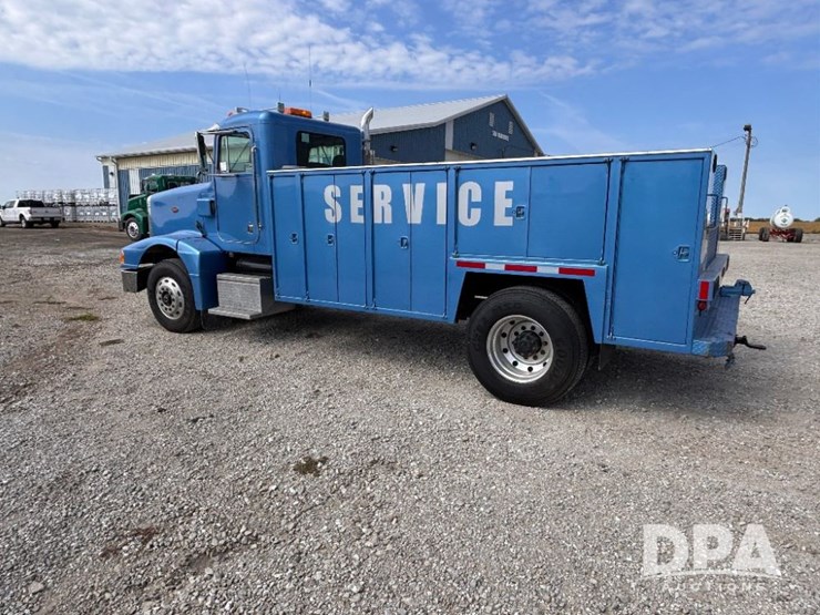 1988-peterbilt-377-image-16