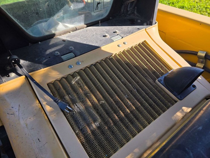 john-deere-250-image-13