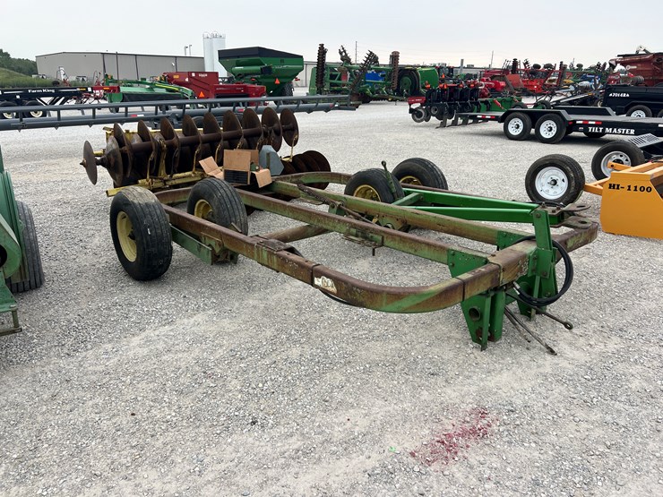 john-deere-310-image-9