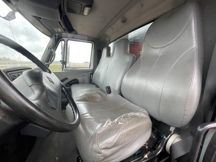 2007-international-durastar-4300-image-28