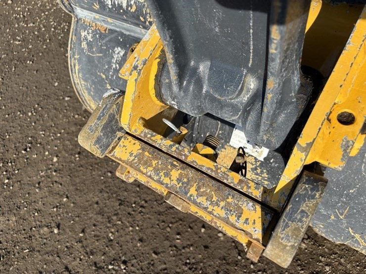 2023-deere-60g-image-13