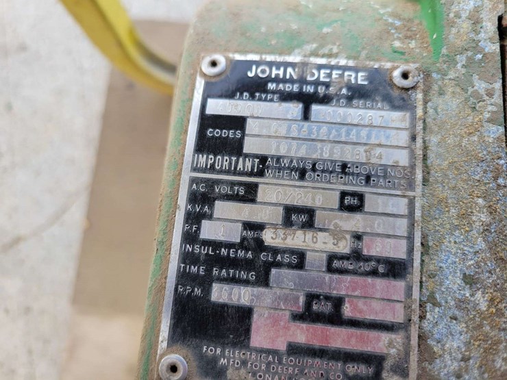 john-deere-4000-watt-generator-with-gas-engine-image-4