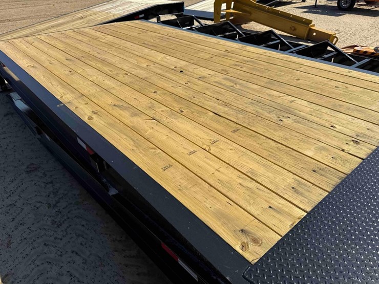 unused-x-star-20'-x-101"-loading-ramp-image-7