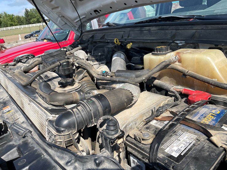 #2135-•-2015-ford-f350-pickup-truck-(has-mn-title)-image-22
