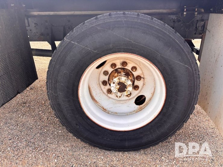 2006-international-durastar-4300-image-27
